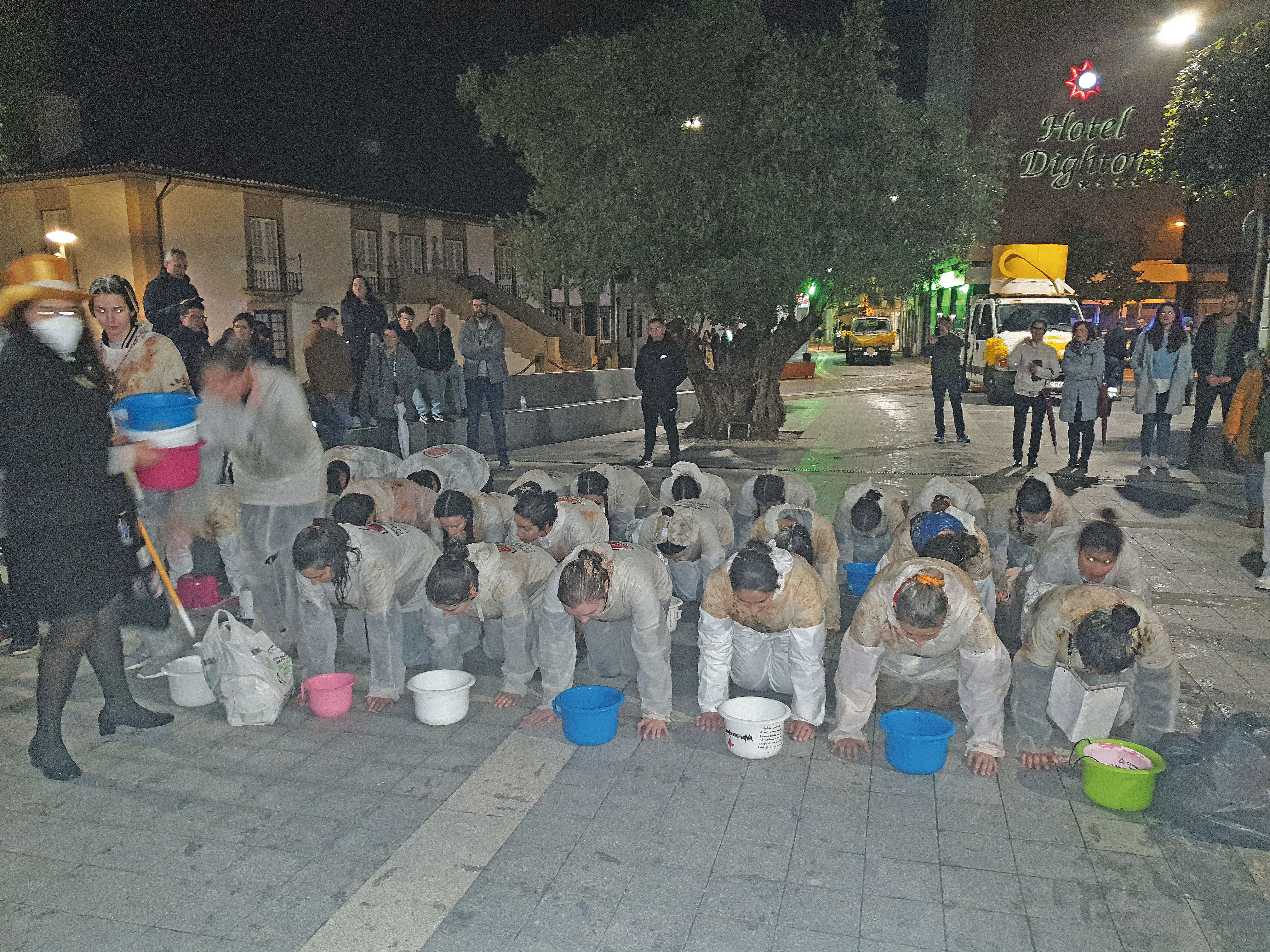 Cortejo percorreu as ruas do centro da cidadee caloiros concluíram primeiro ano de curso