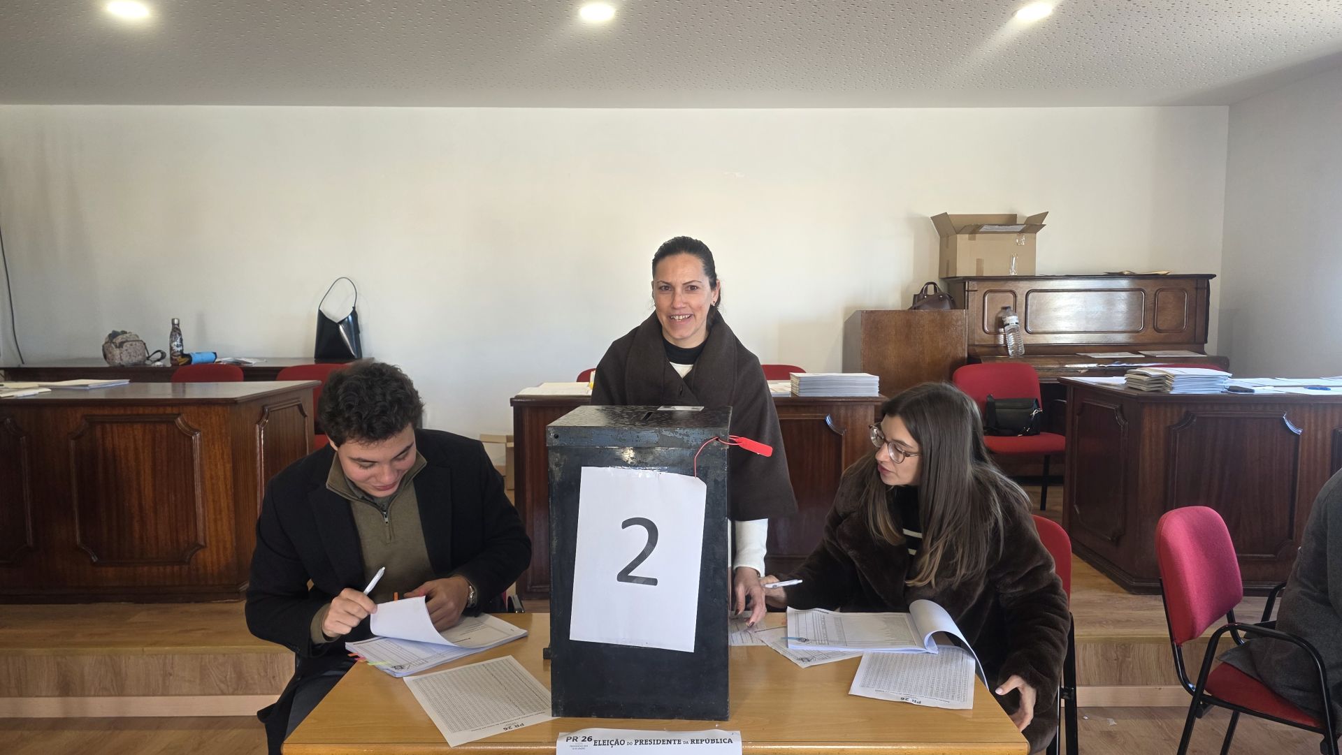 Mesa de Voto  nº2 - Nogueira do Cravo