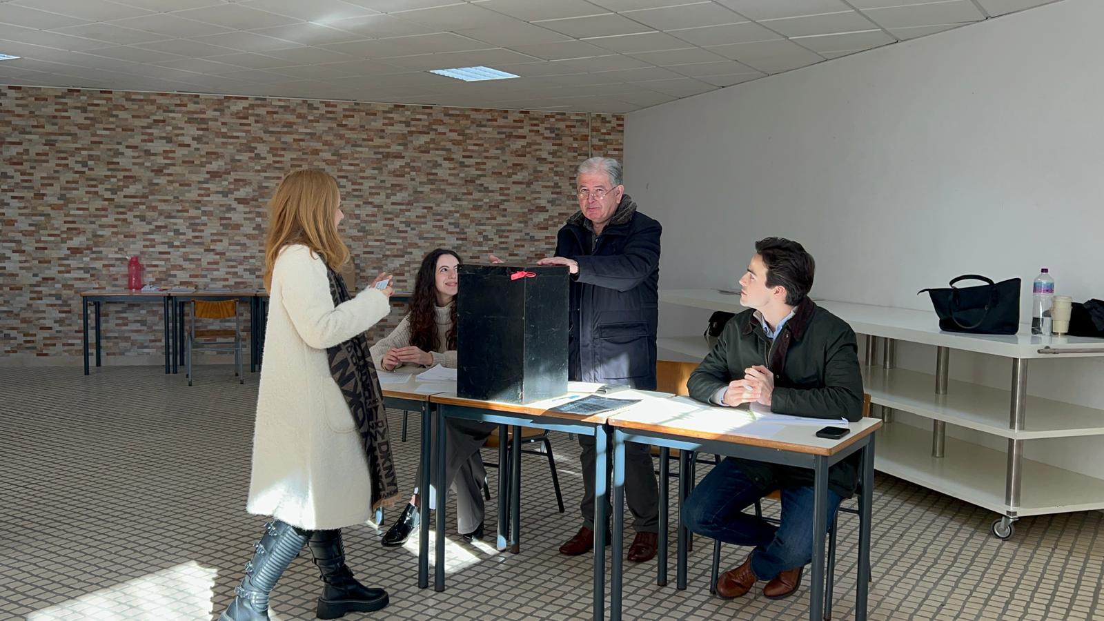 Mesa de Voto  nº1 - São Roque